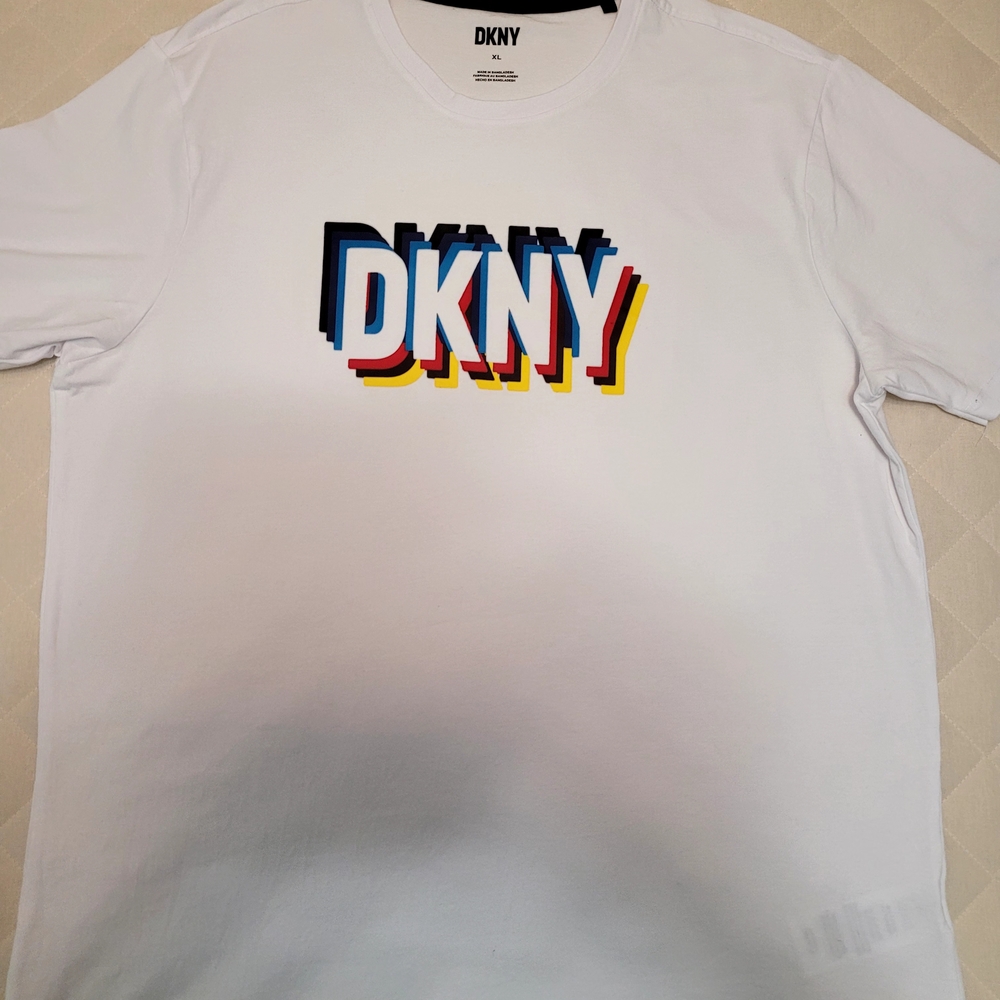 DKNY White Graphic Men's Shirt Preworn Once